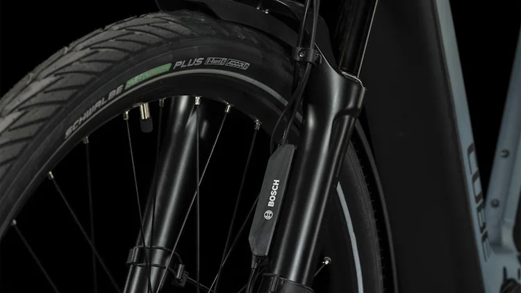 Vélo de ville électrique Cube Kathmandu Hybrid ABS 750wh- cadre bas – gris émeraude & bleu – Image 4